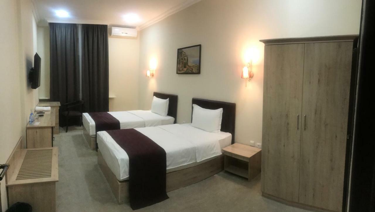 Karavan Street Hotel Tashkent Exterior photo