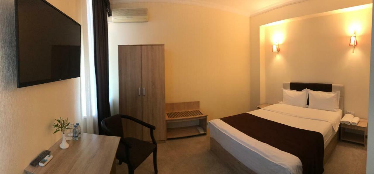 Karavan Street Hotel Tashkent Exterior photo